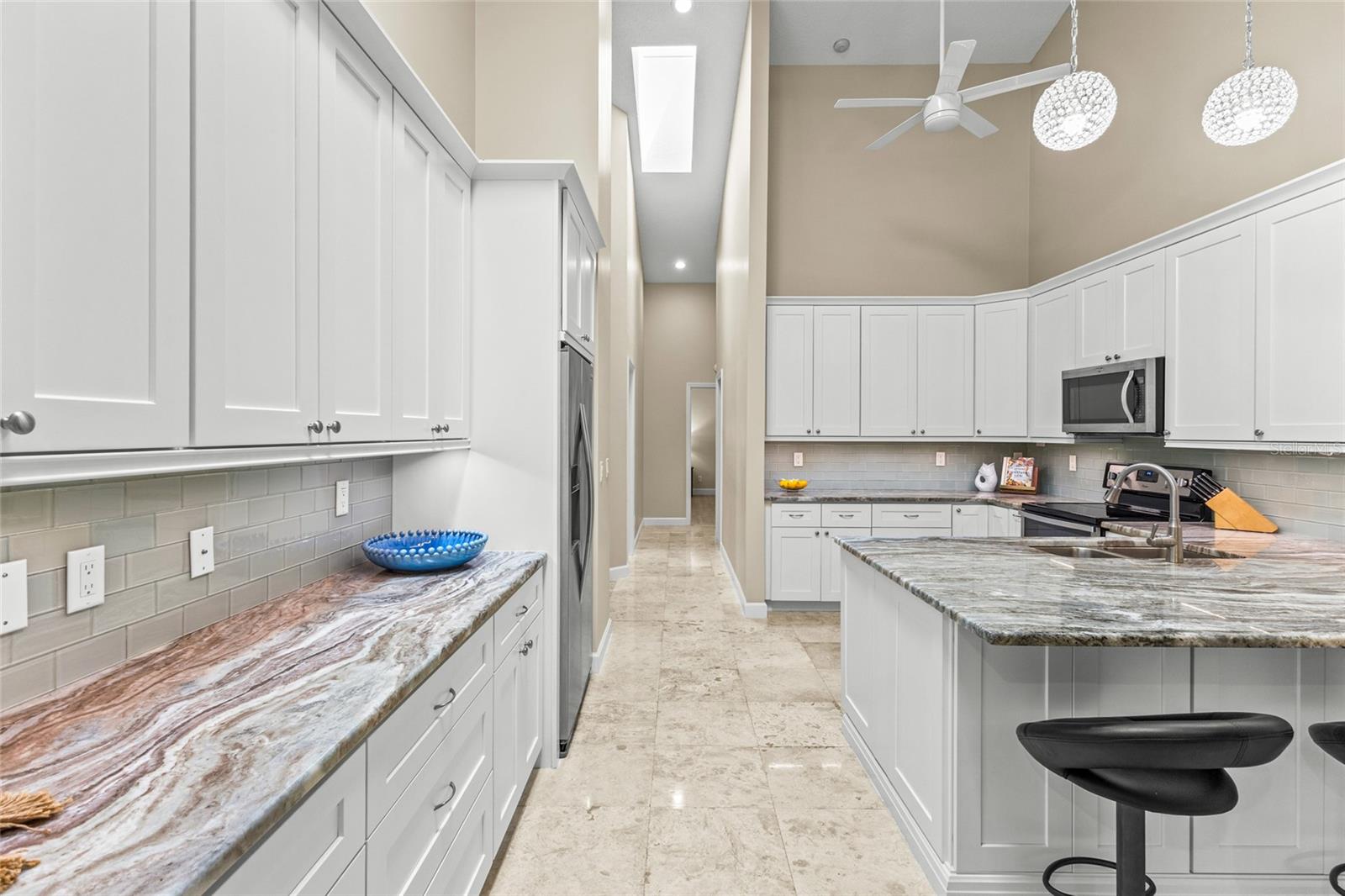 Image 18 of 72 For 4601 Las Brisas Lane