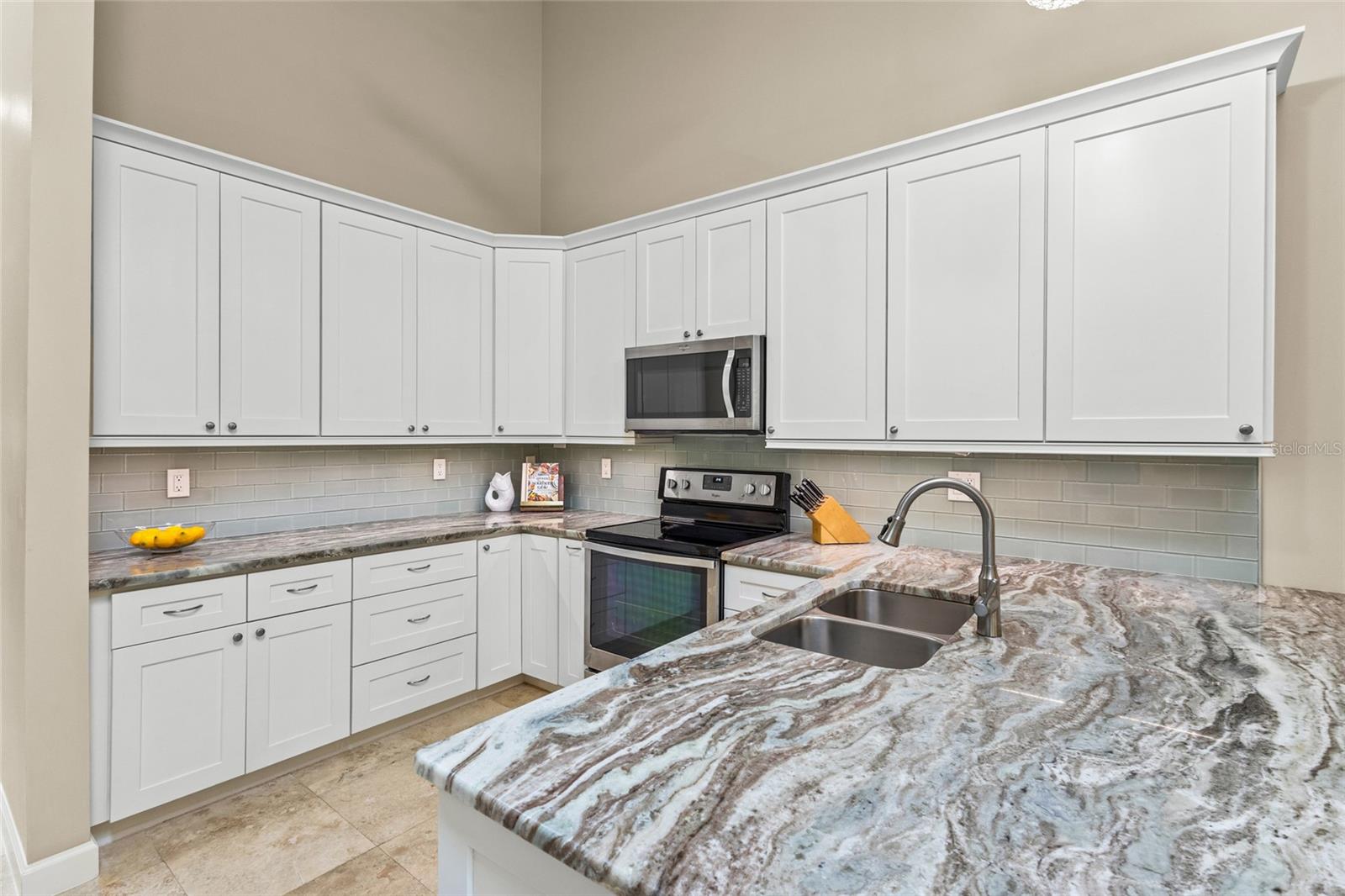 Image 19 of 72 For 4601 Las Brisas Lane