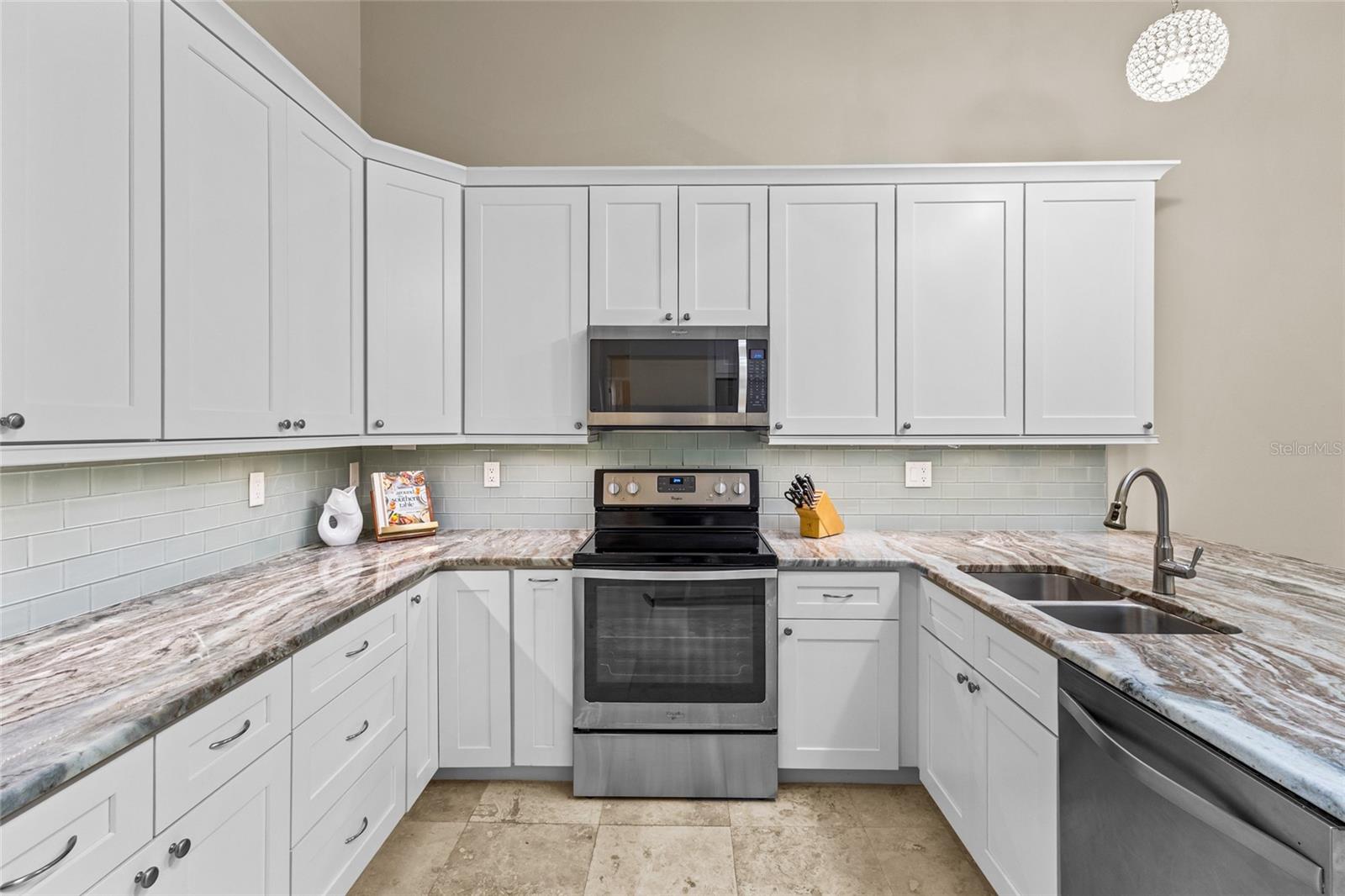 Image 20 of 72 For 4601 Las Brisas Lane