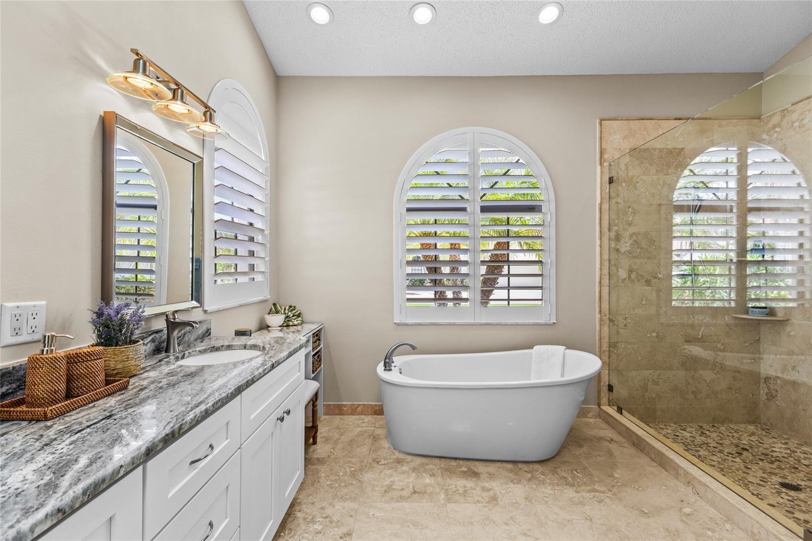 Image 27 of 72 For 4601 Las Brisas Lane