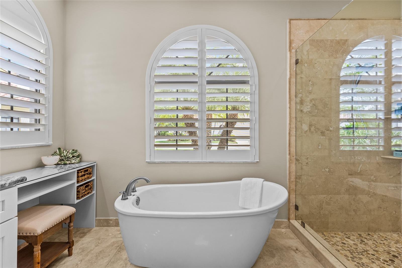 Image 31 of 72 For 4601 Las Brisas Lane