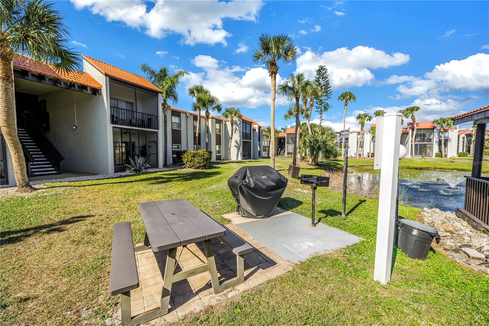 Image 26 of 41 For 3269 Beneva Road 102