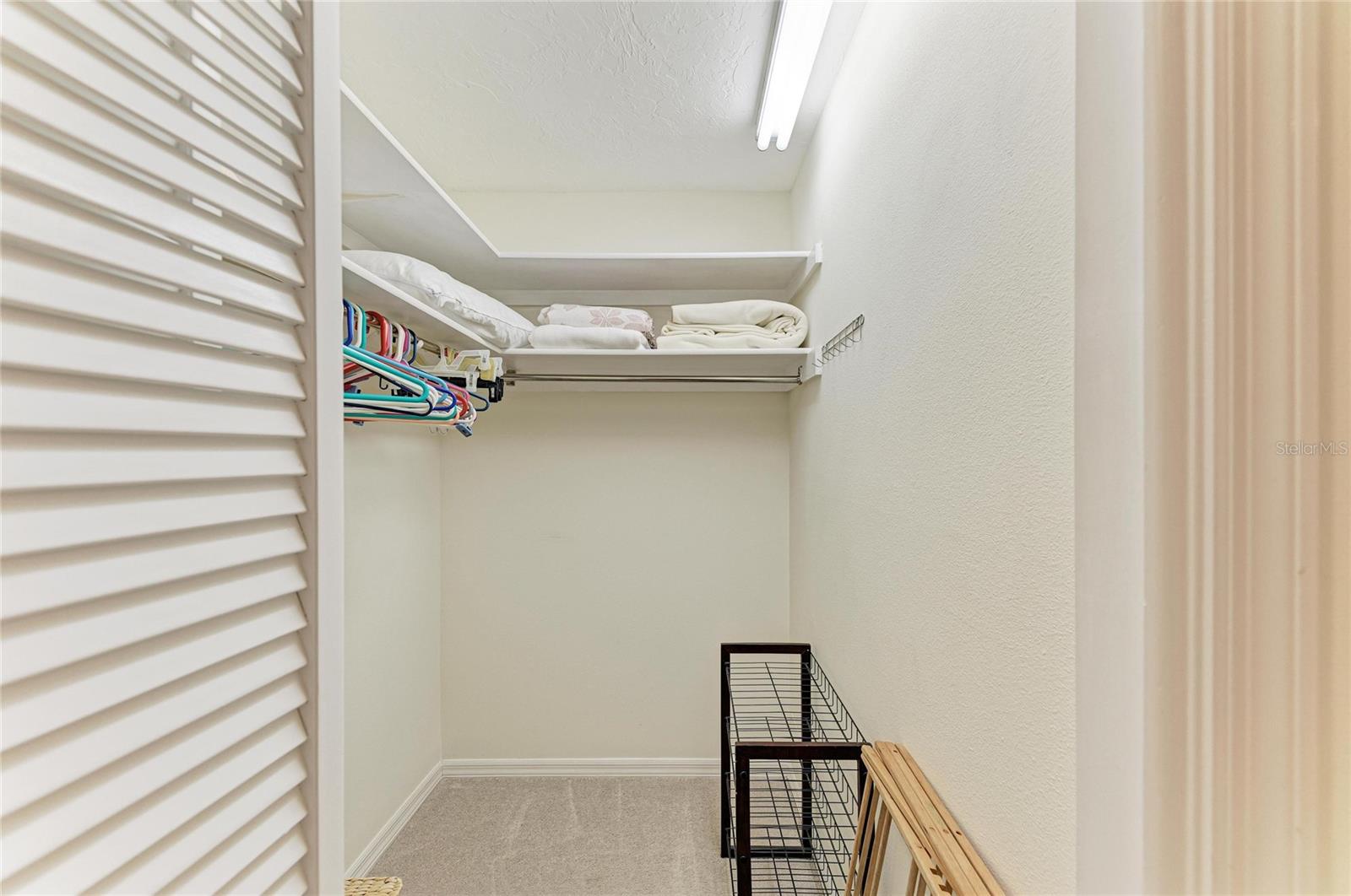 Image 23 of 46 For 3946 Wilshire Circle E 168