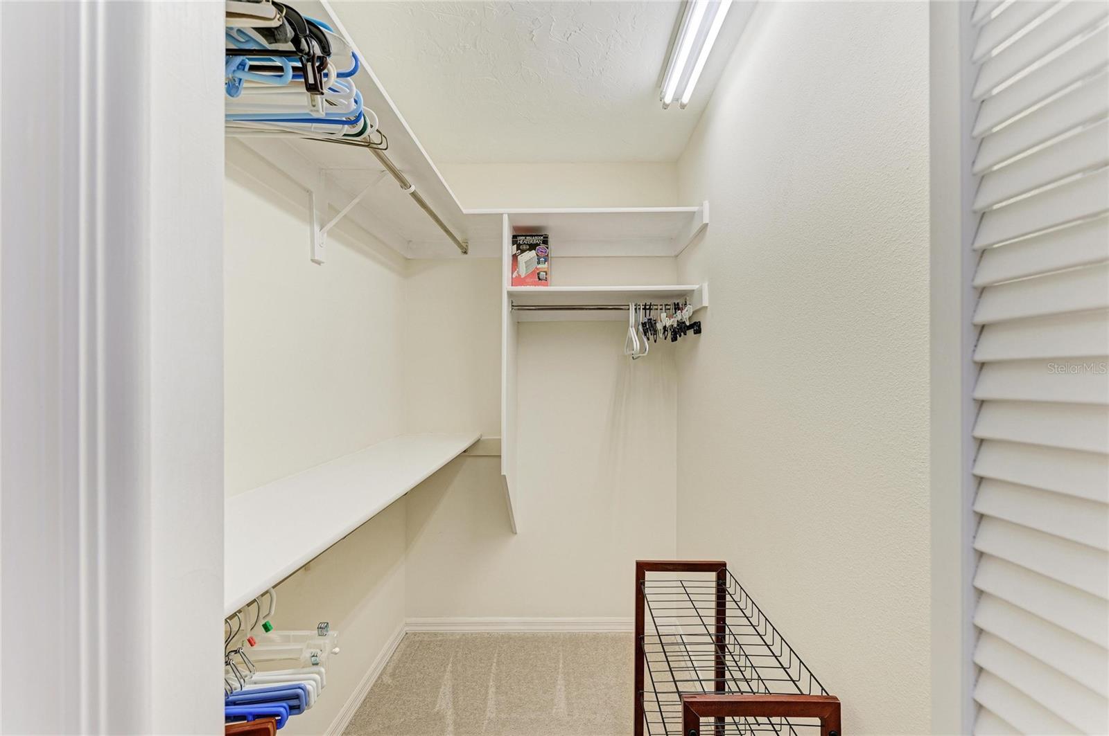 Image 24 of 46 For 3946 Wilshire Circle E 168