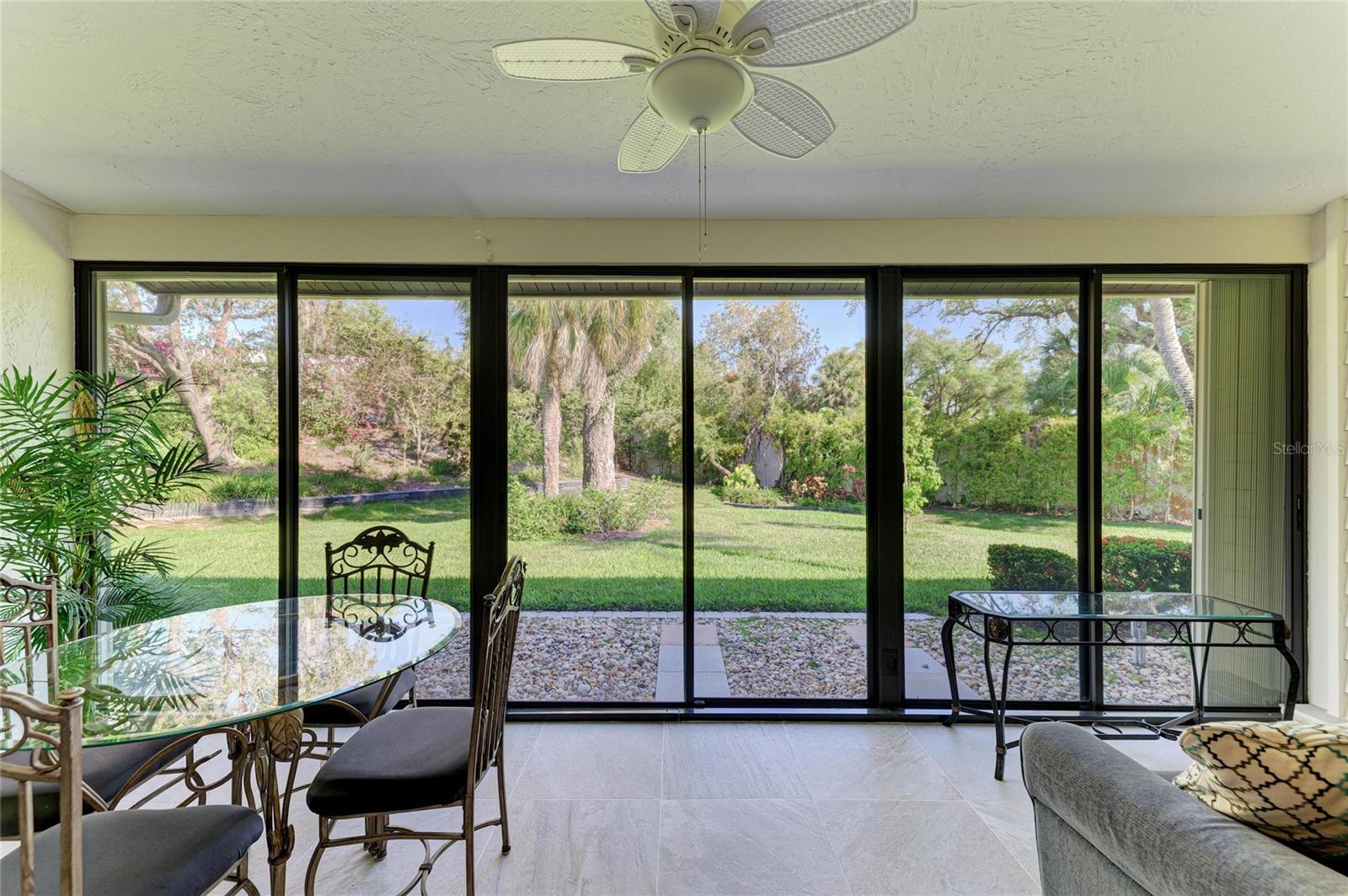 Image 36 of 46 For 3946 Wilshire Circle E 168