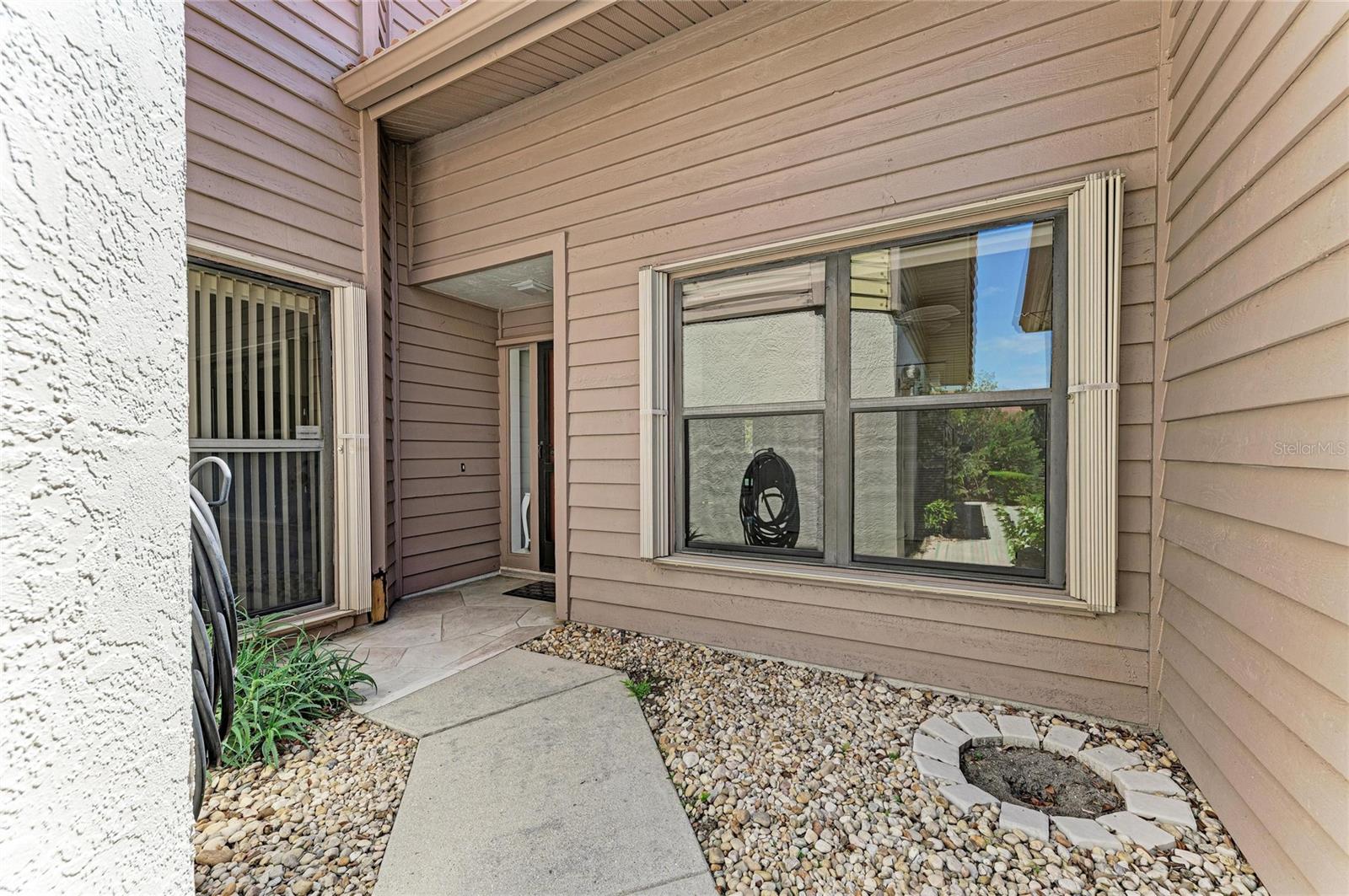 Image 4 of 46 For 3946 Wilshire Circle E 168