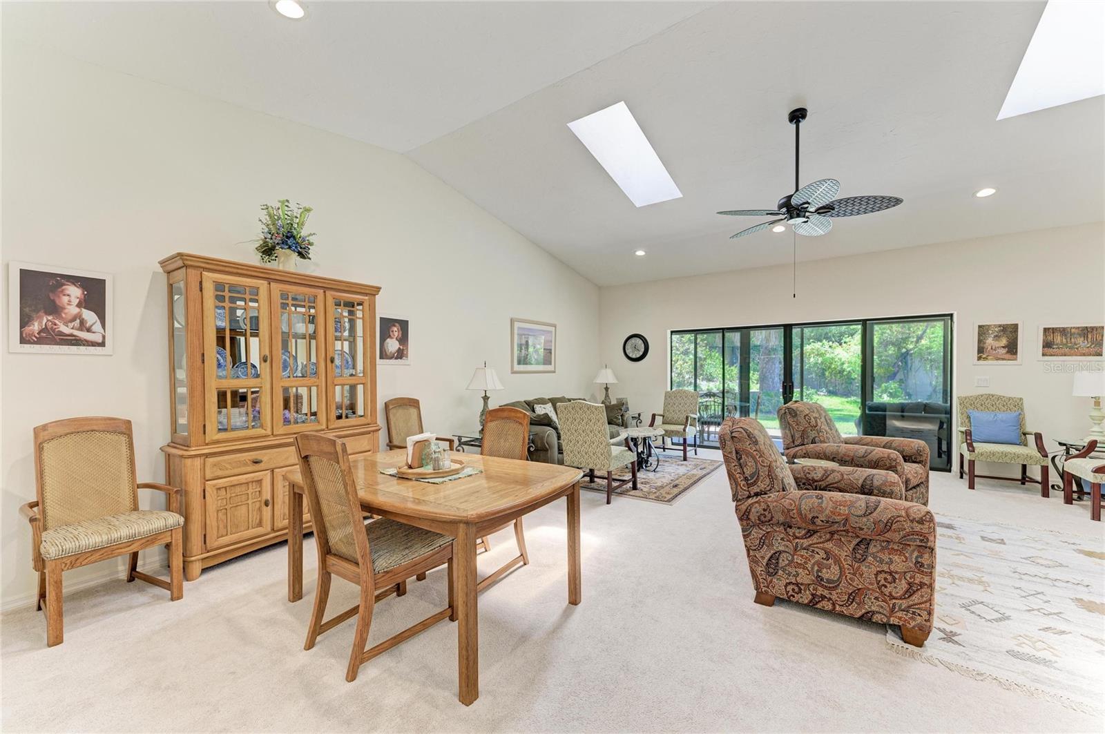 Image 8 of 46 For 3946 Wilshire Circle E 168