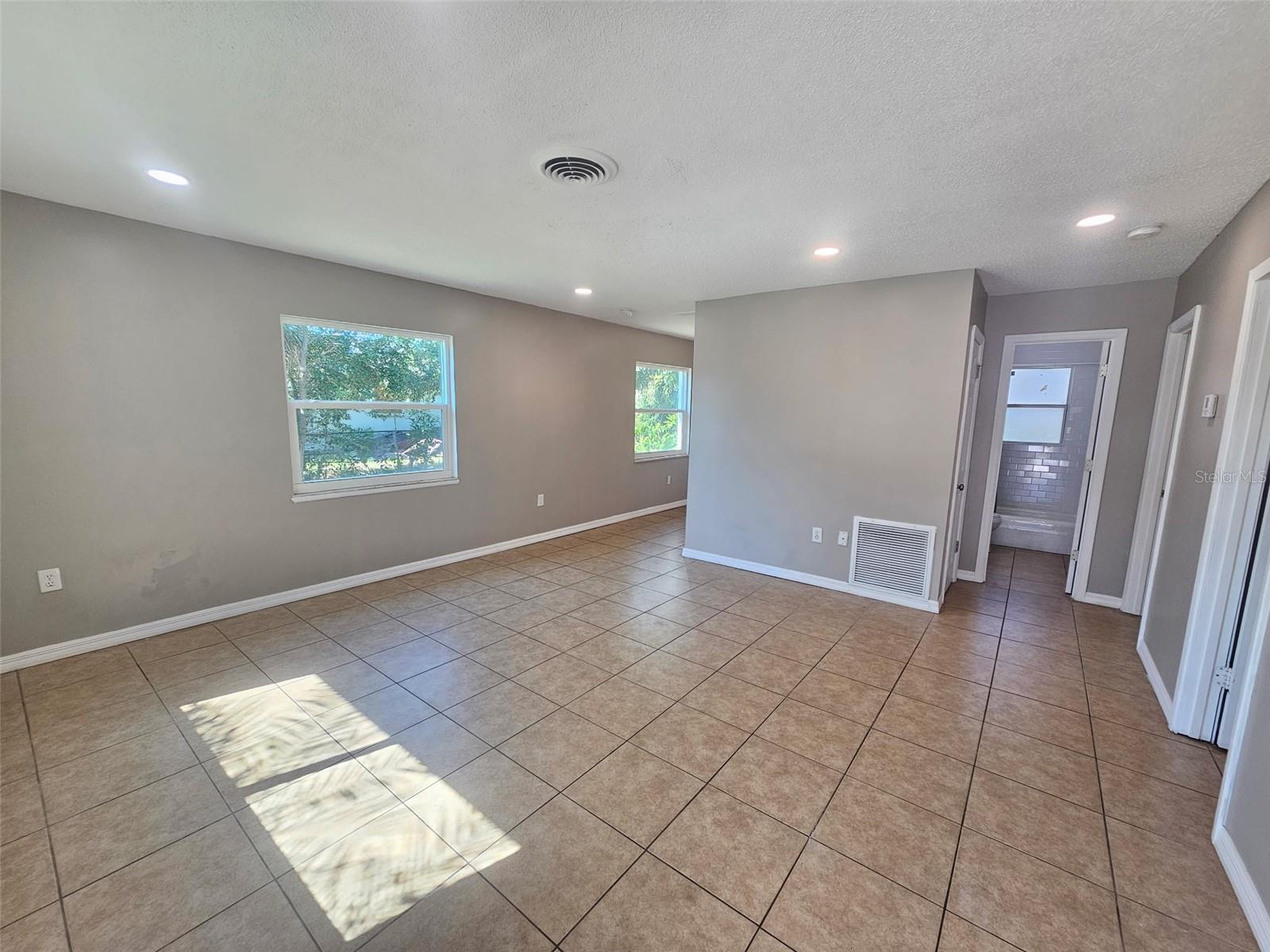 Image 5 of 11 For 4118 59th Street W