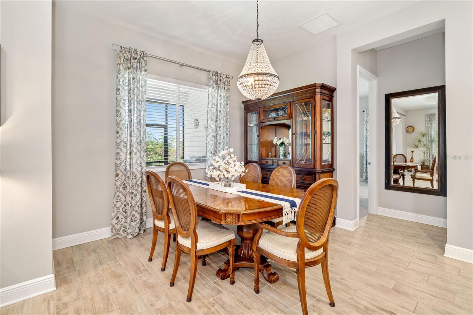 Image 18 of 74 For 13638 Old Creek Ct