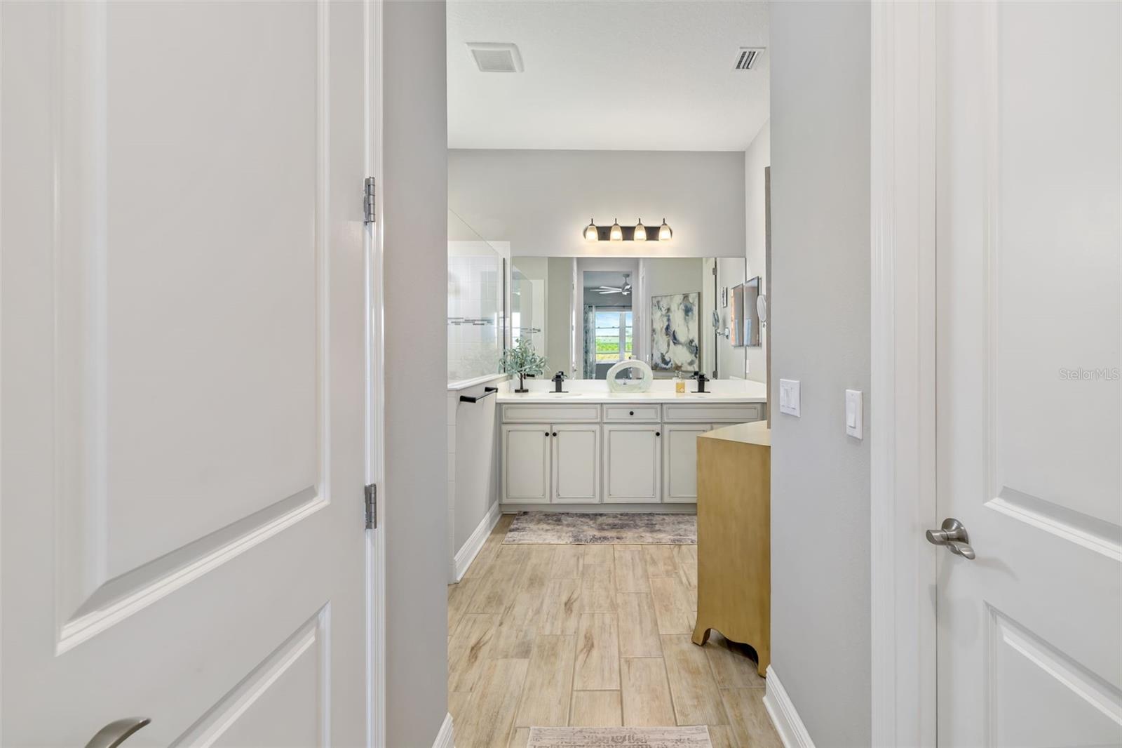 Image 39 of 74 For 13638 Old Creek Ct