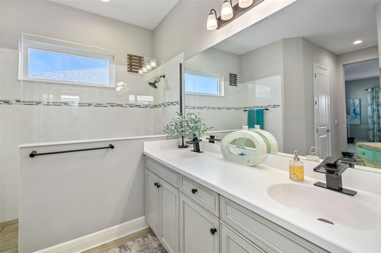 Image 41 of 74 For 13638 Old Creek Ct