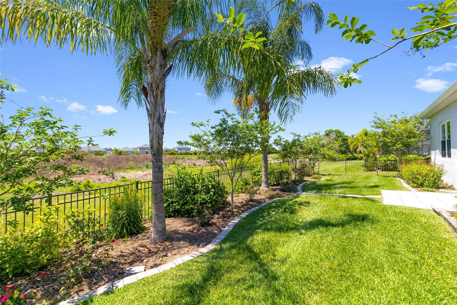 Image 9 of 74 For 13638 Old Creek Ct