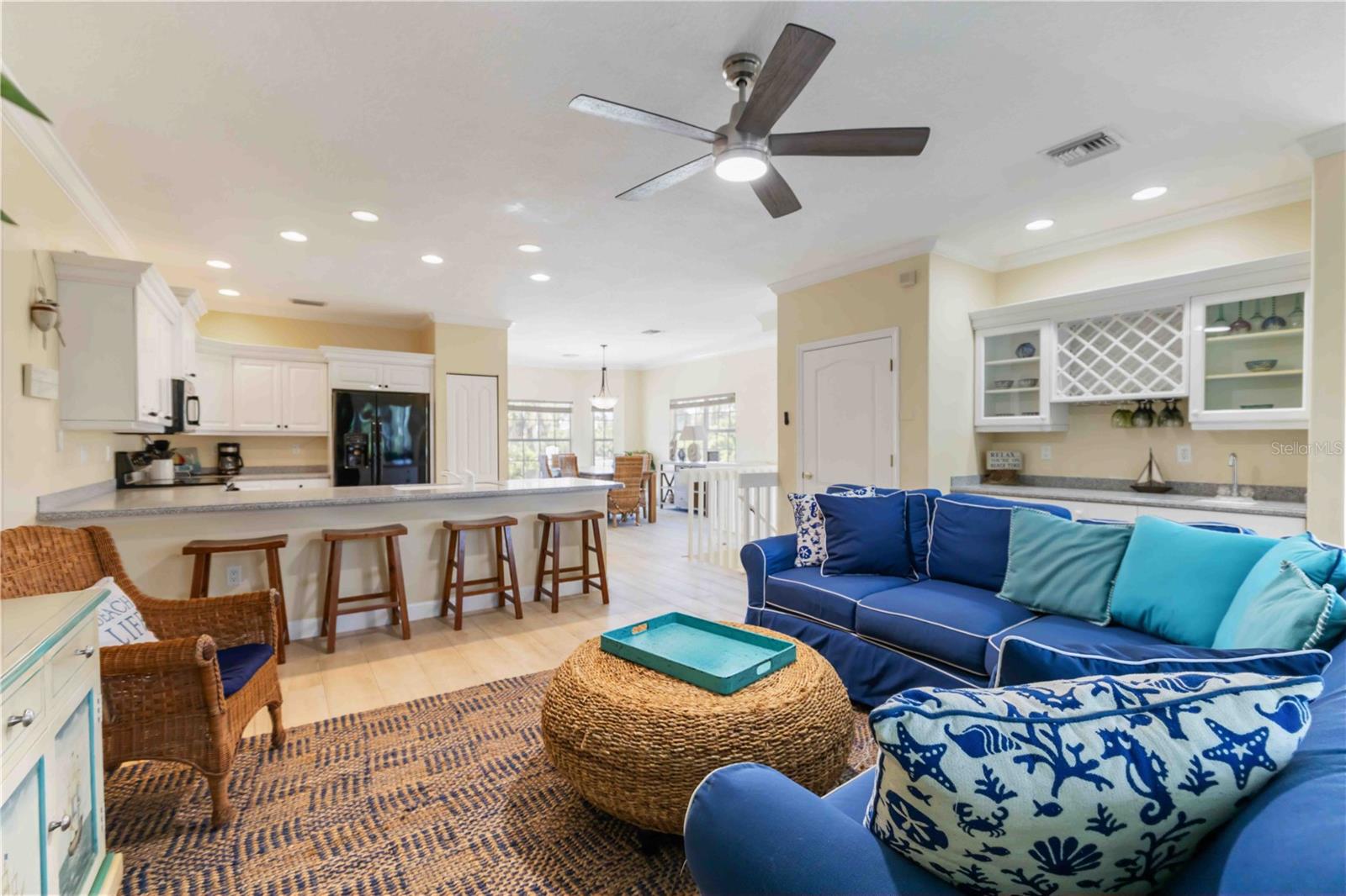 Image 11 of 67 For 215 81st Street