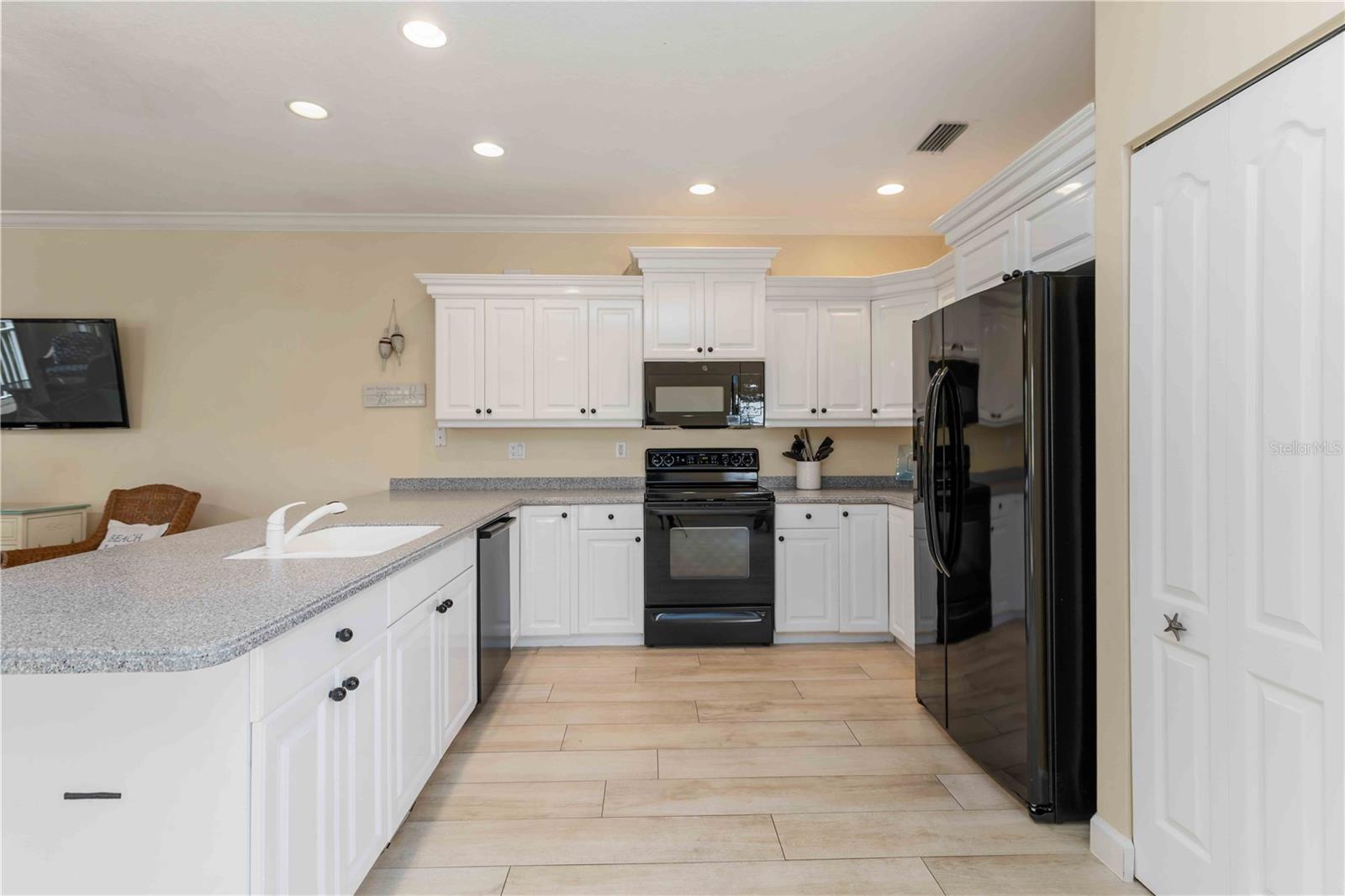 Image 13 of 67 For 215 81st Street