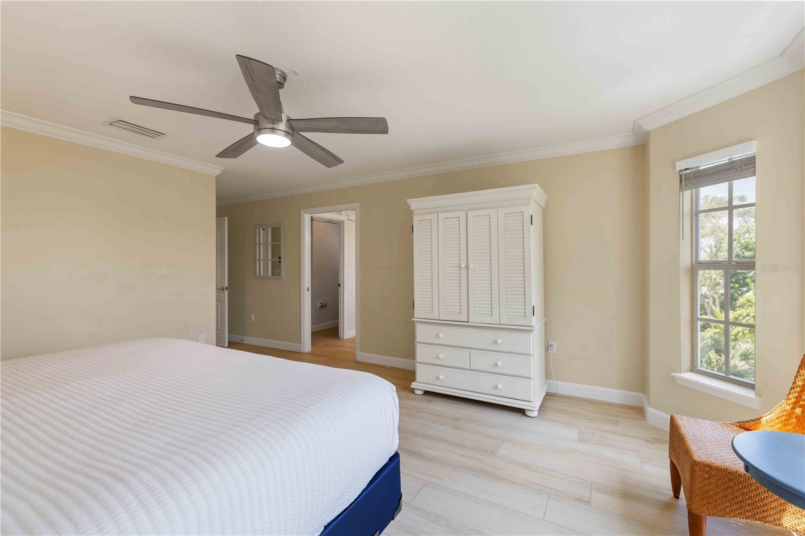 Image 40 of 67 For 215 81st Street