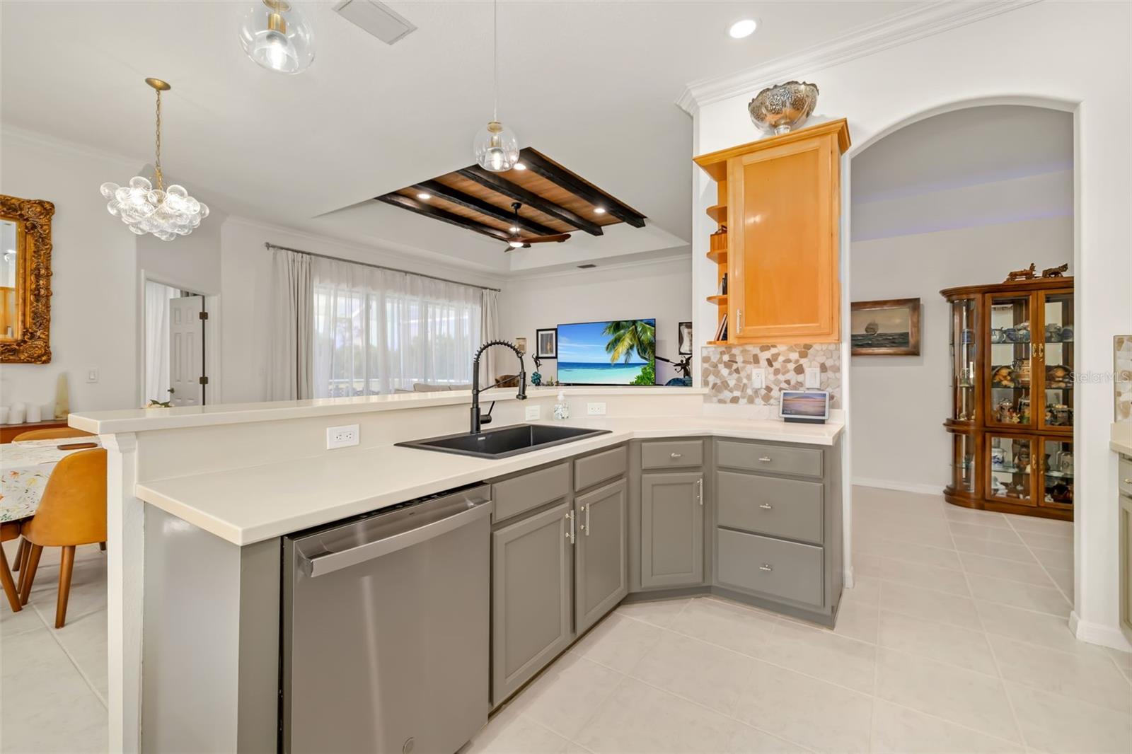 Image 18 of 62 For 6413 Grand Point Avenue