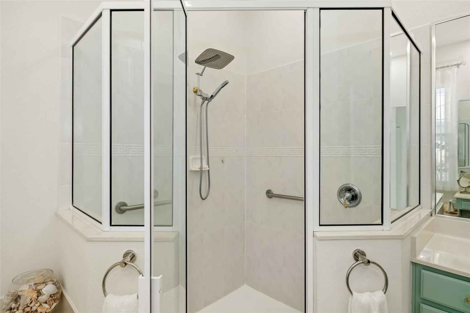 Image 44 of 62 For 6413 Grand Point Avenue