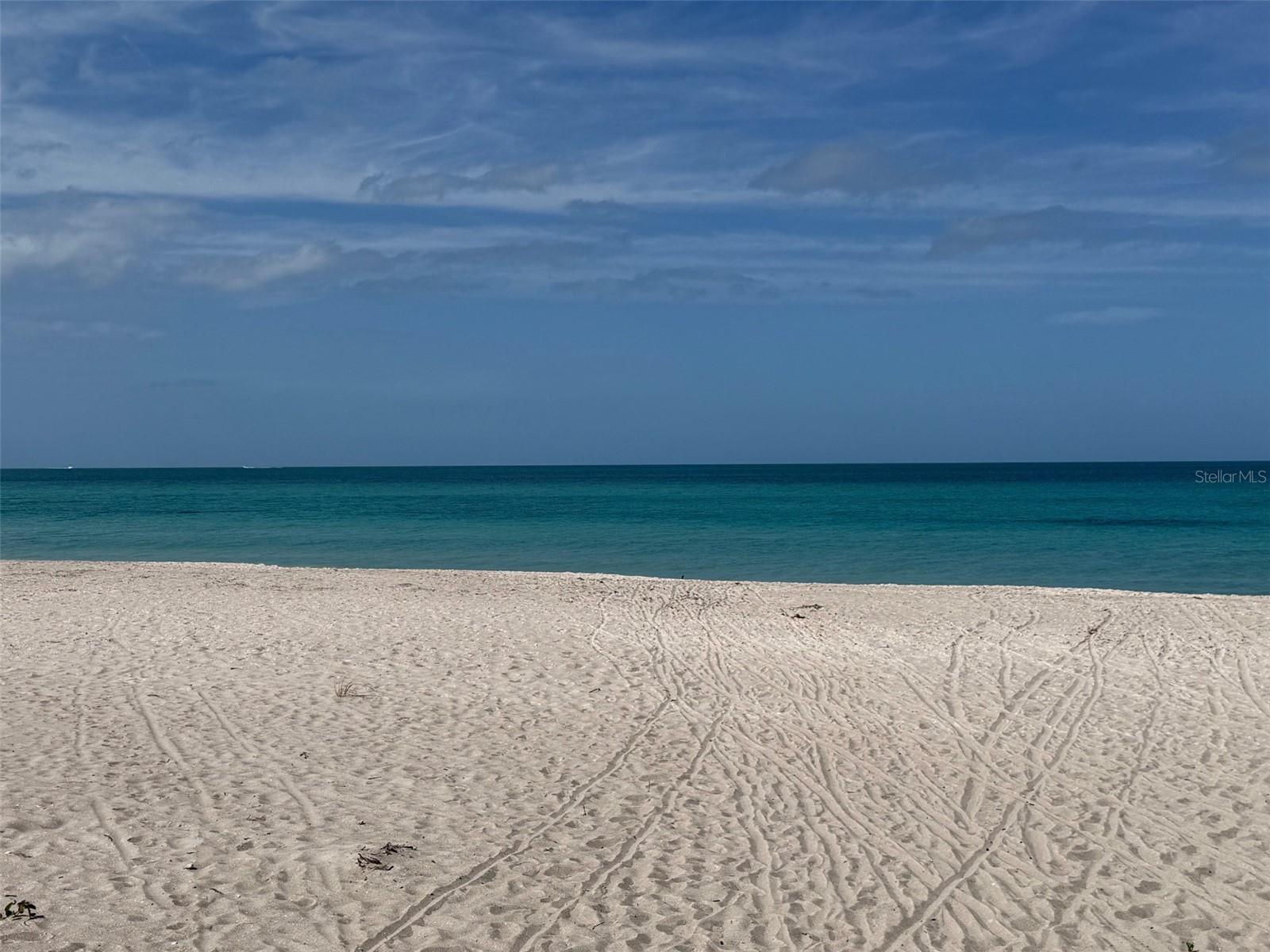 Image 2 of 7 For 3806 Gulf Of Mexico Drive C312