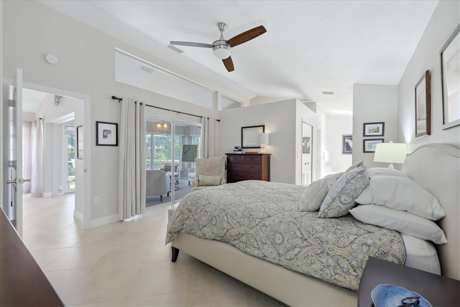 Image 15 of 40 For 4068 Lyndhurst Court