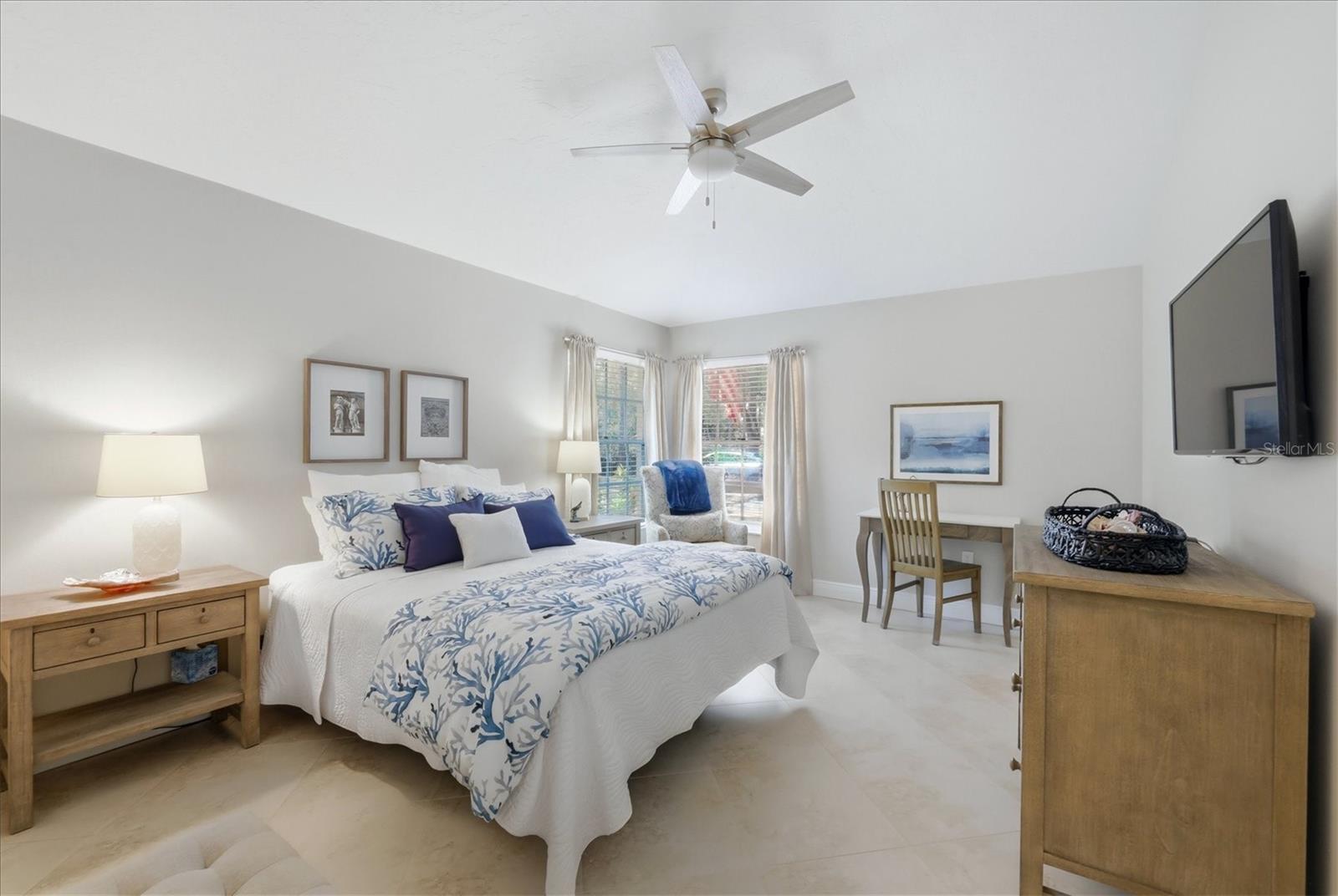 Image 19 of 40 For 4068 Lyndhurst Court