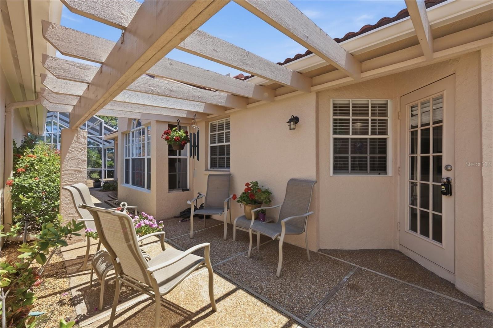 Image 29 of 40 For 4068 Lyndhurst Court