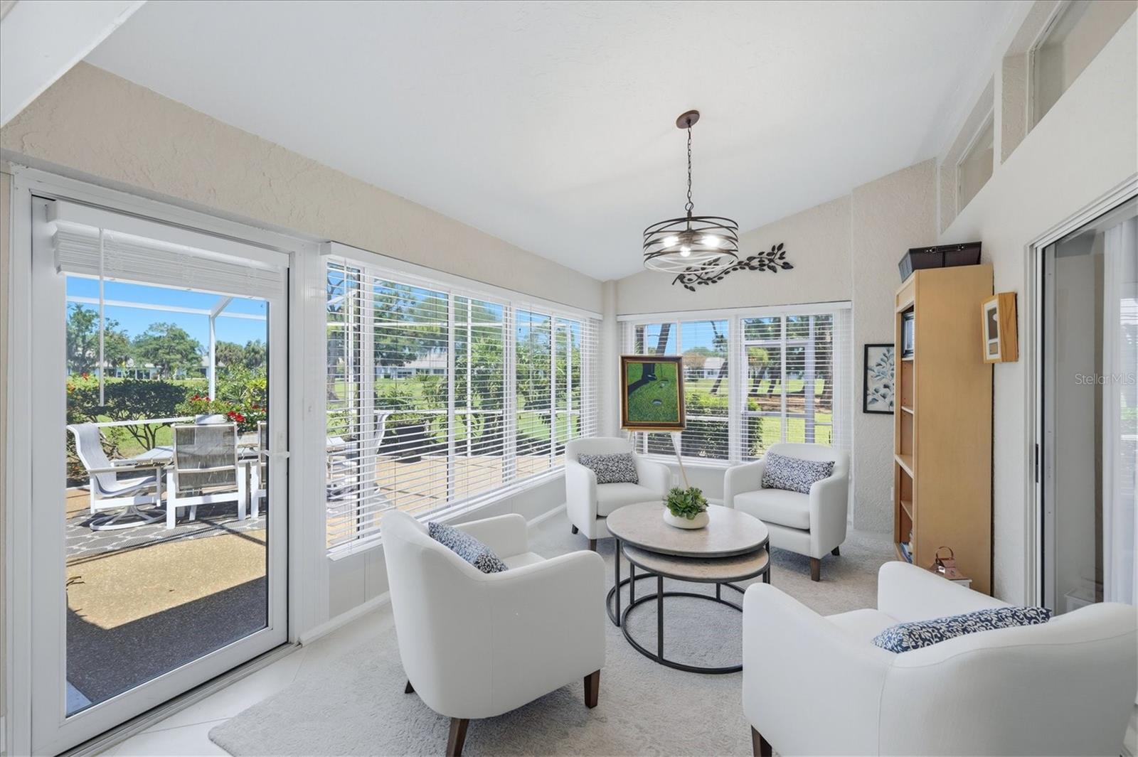 Image 7 of 40 For 4068 Lyndhurst Court