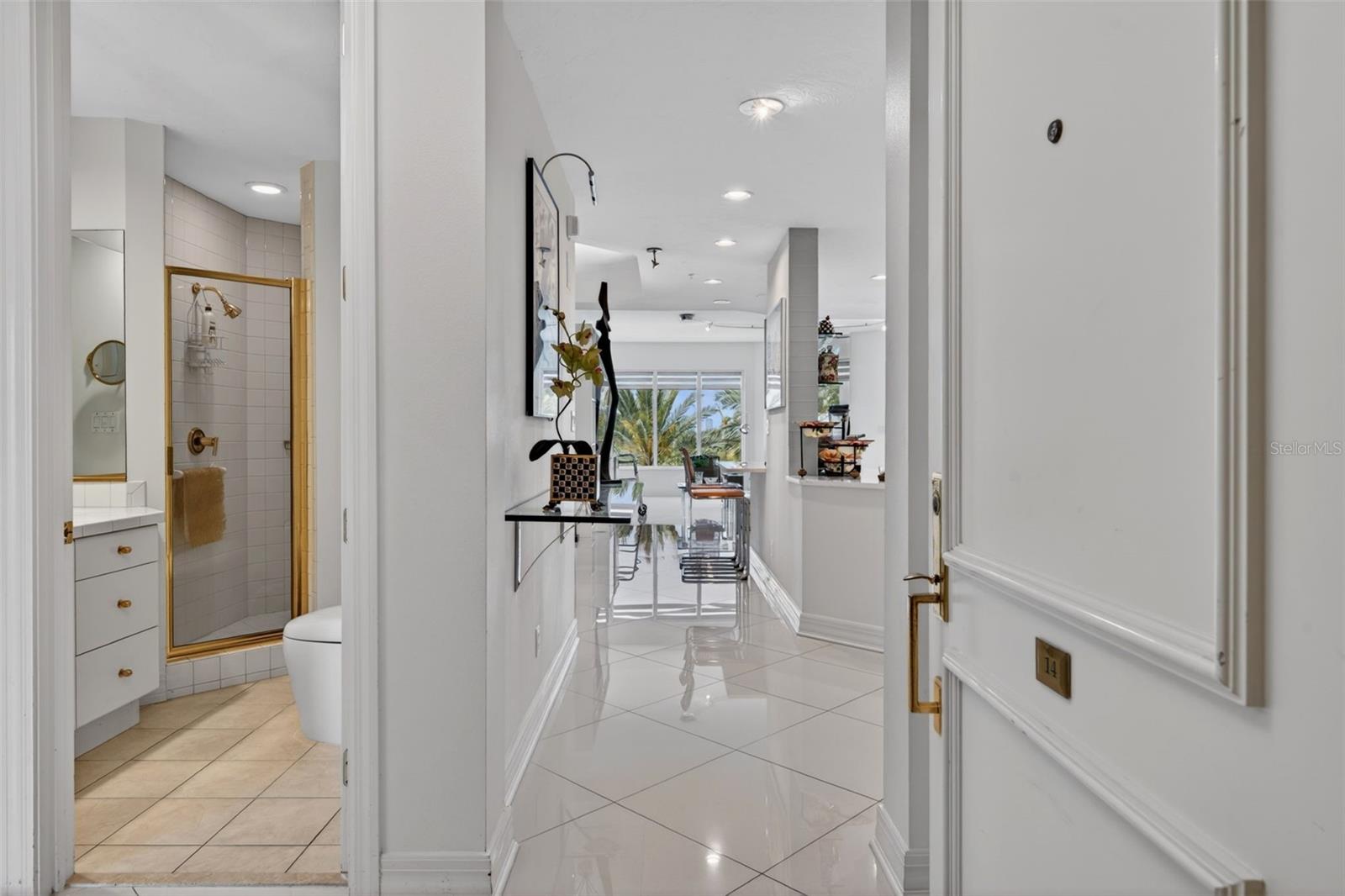 Image 12 of 78 For 340 Palm Avenue 14