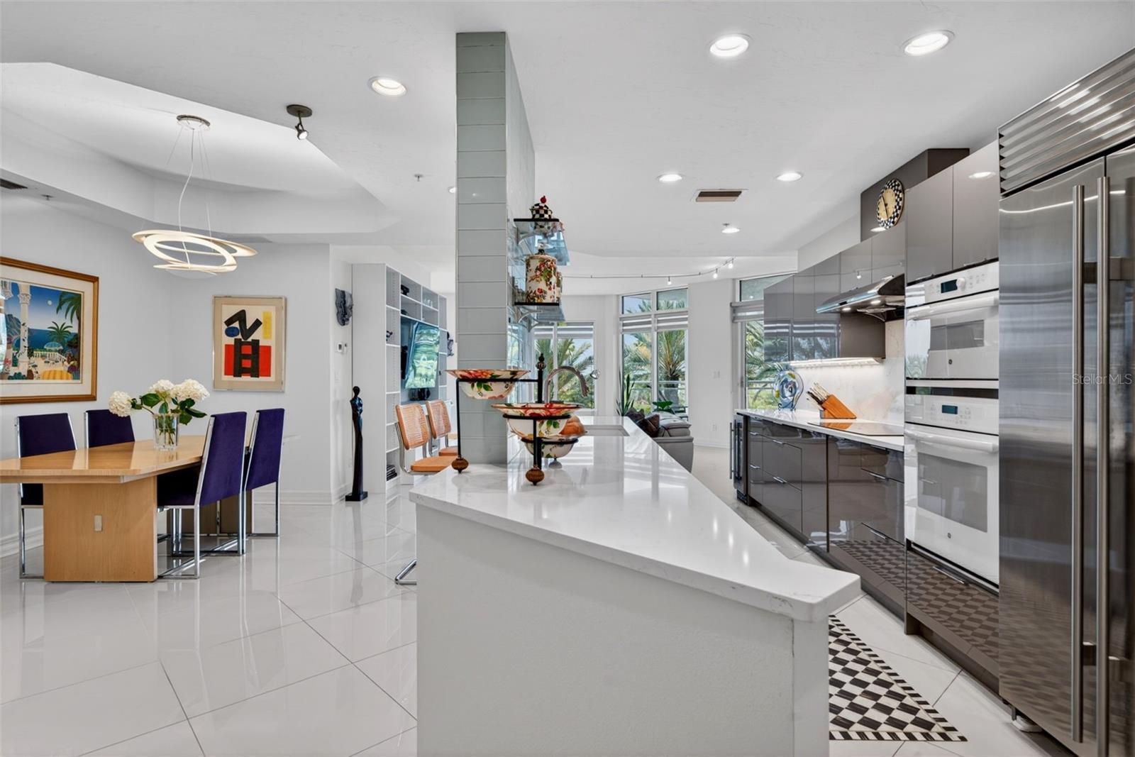 Image 14 of 78 For 340 Palm Avenue 14