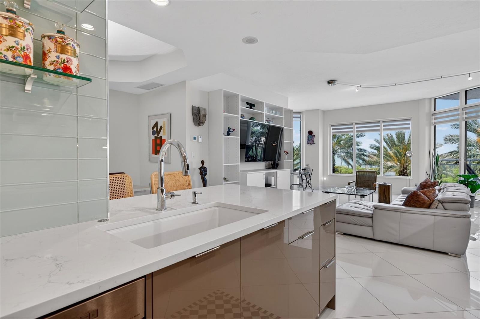 Image 19 of 78 For 340 Palm Avenue 14