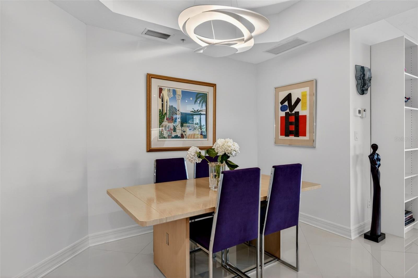 Image 21 of 78 For 340 Palm Avenue 14