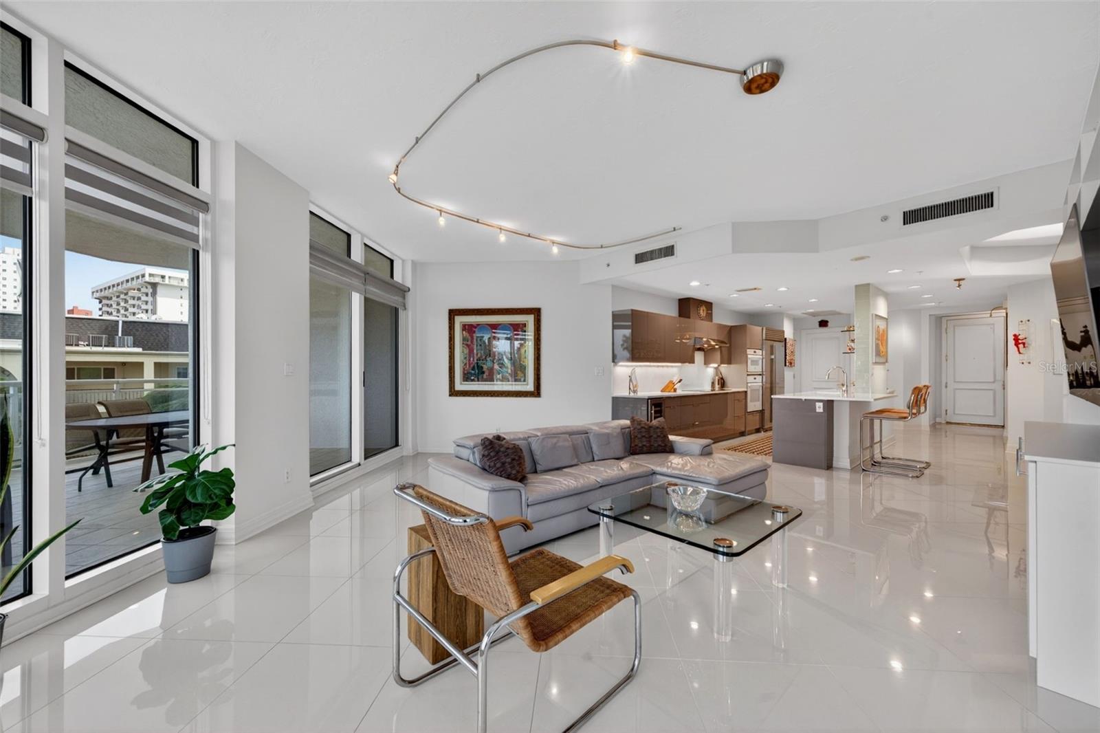 Image 27 of 78 For 340 Palm Avenue 14