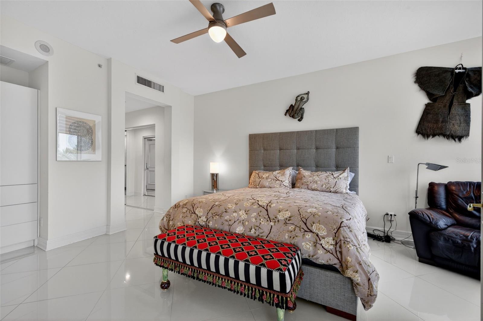 Image 30 of 78 For 340 Palm Avenue 14