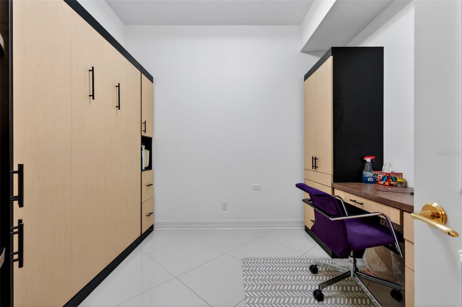 Image 43 of 78 For 340 Palm Avenue 14