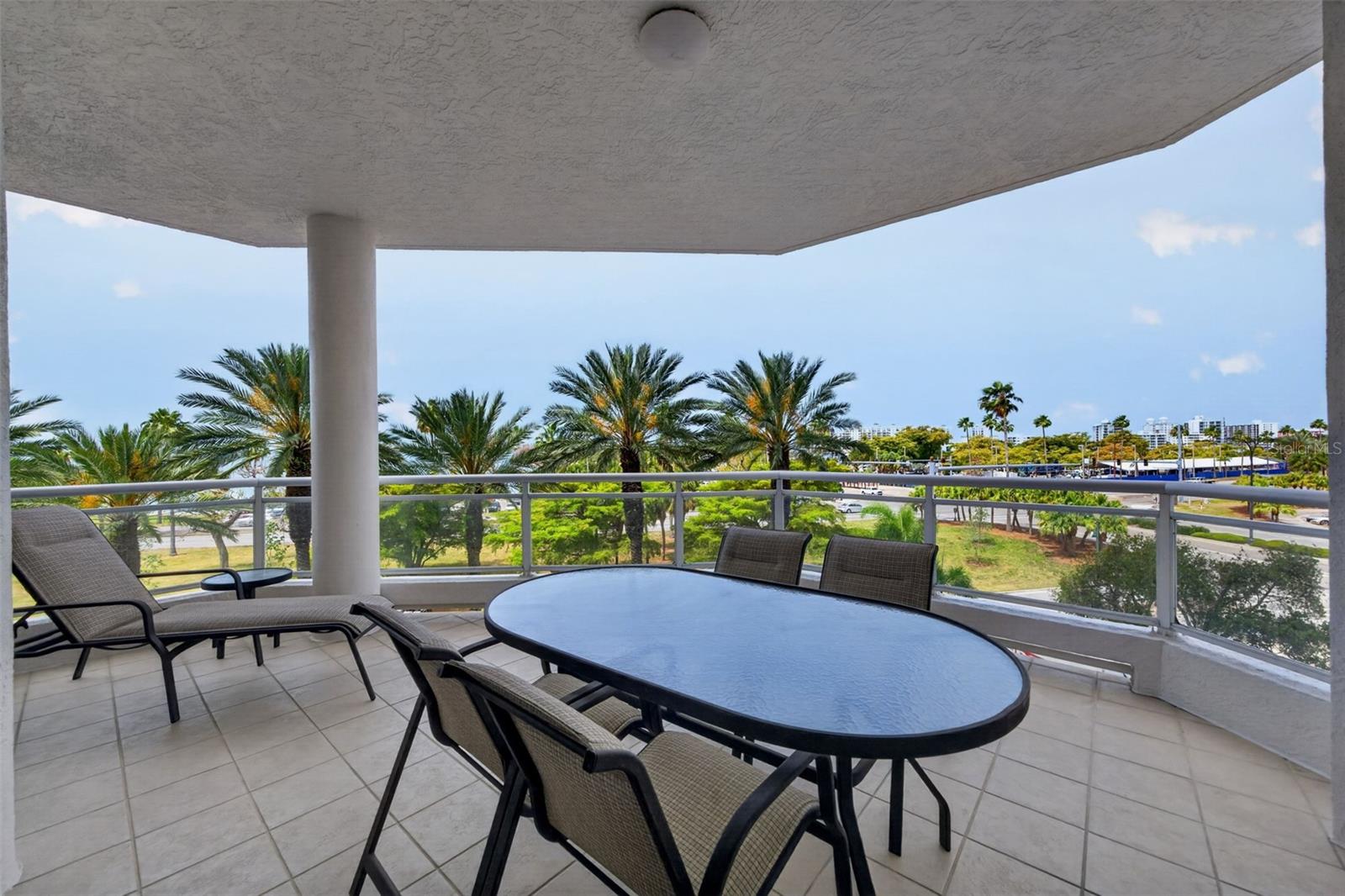 Image 8 of 78 For 340 Palm Avenue 14