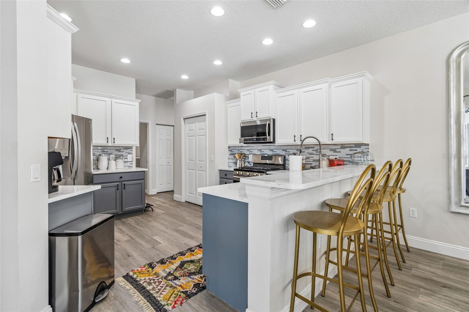 Image 11 of 62 For 9617 Summer House Lane