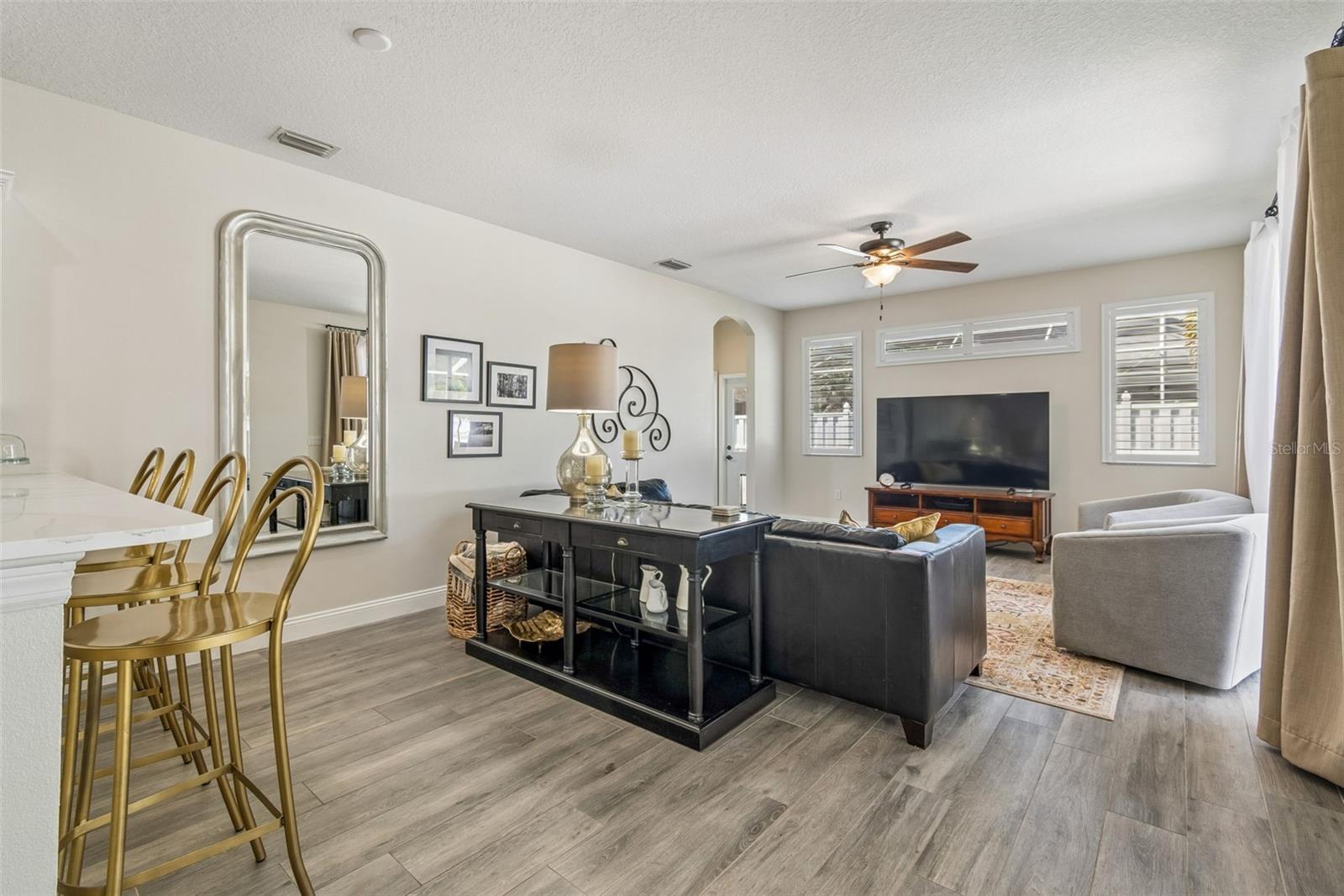 Image 19 of 62 For 9617 Summer House Lane