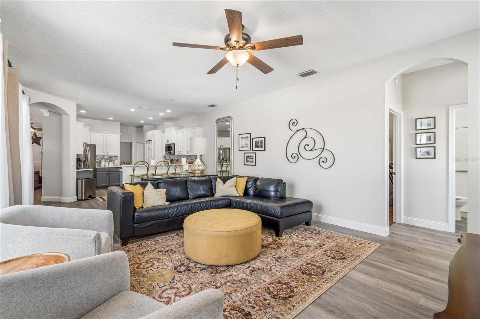 Image 20 of 62 For 9617 Summer House Lane