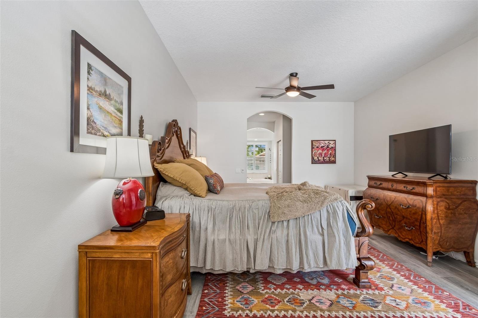 Image 25 of 62 For 9617 Summer House Lane