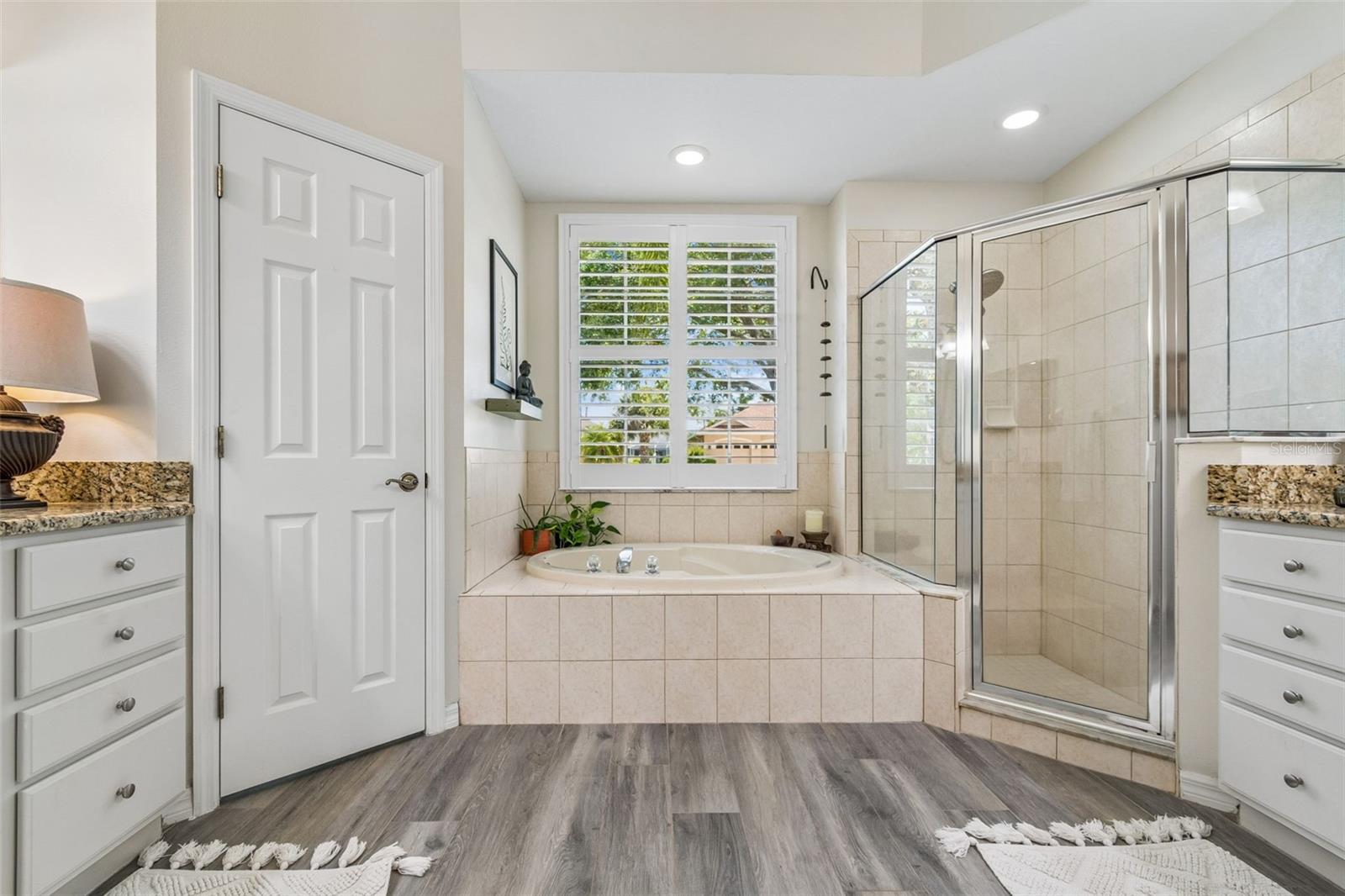 Image 26 of 62 For 9617 Summer House Lane