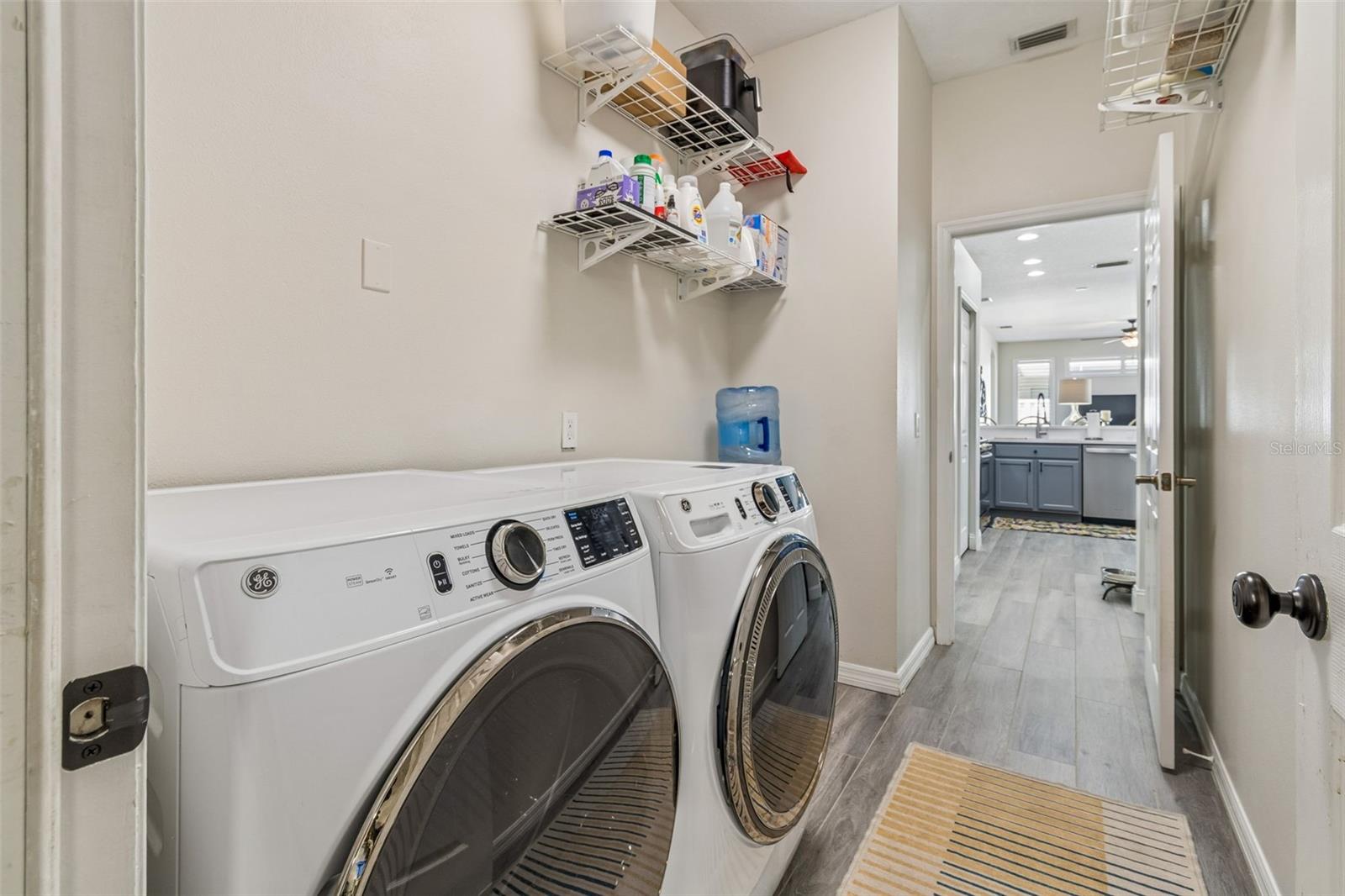 Image 31 of 62 For 9617 Summer House Lane