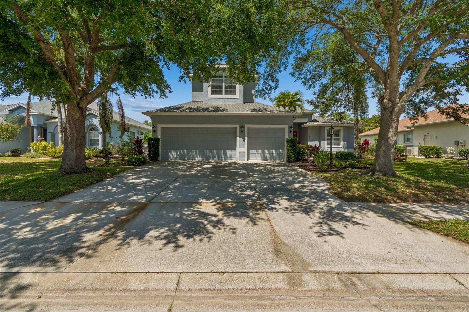 Image 4 of 62 For 9617 Summer House Lane