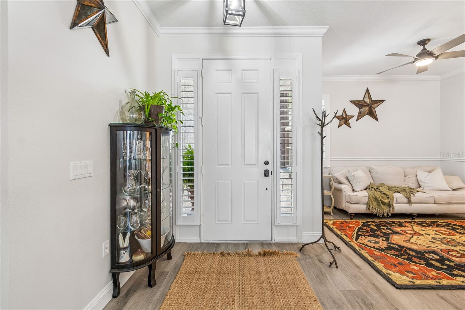 Image 7 of 62 For 9617 Summer House Lane