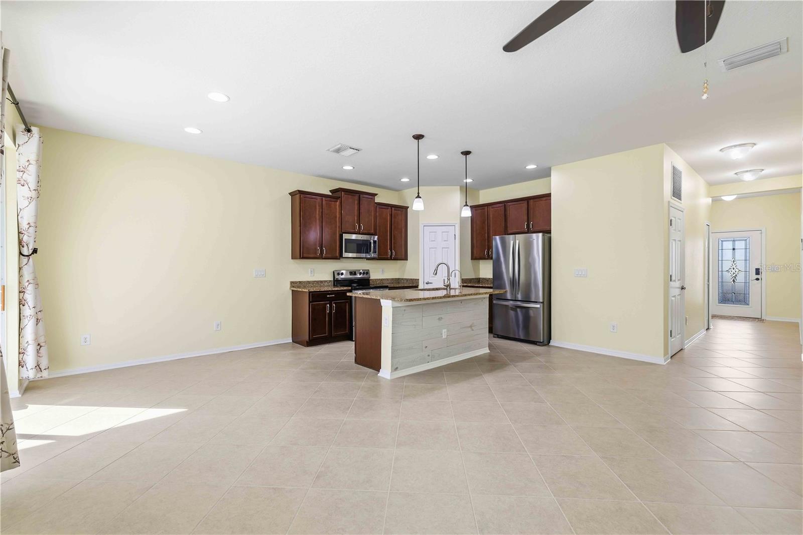 Image 18 of 39 For 10837 79th Street E