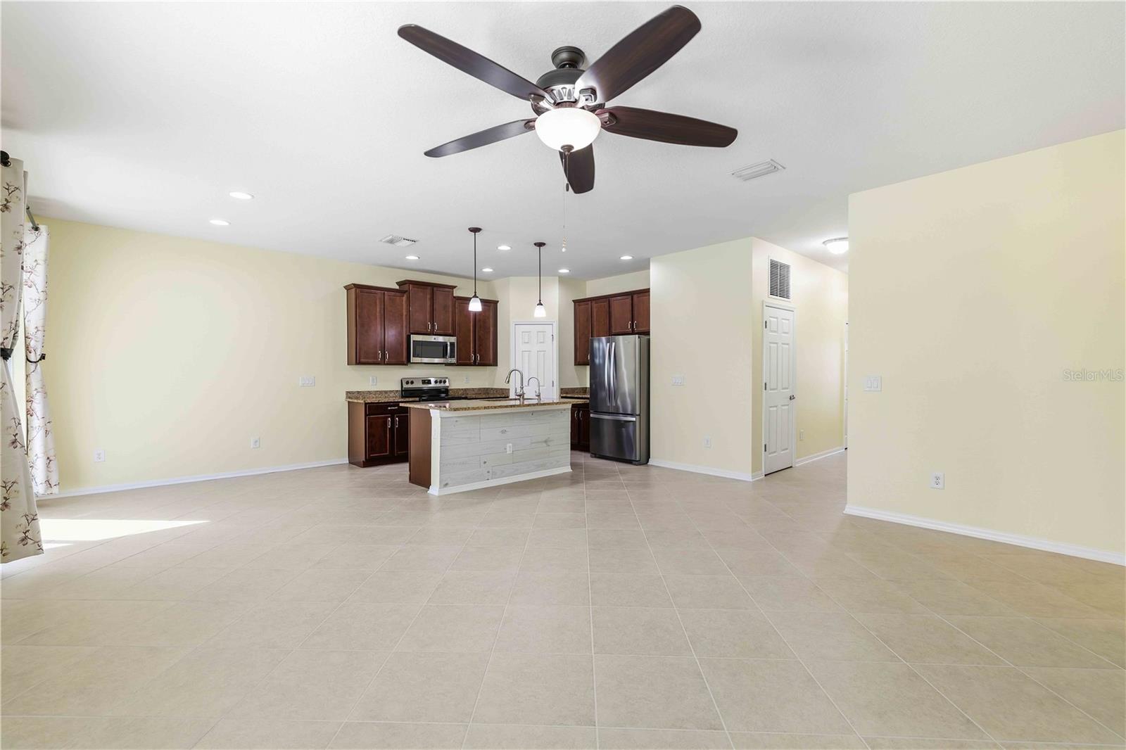 Image 19 of 39 For 10837 79th Street E