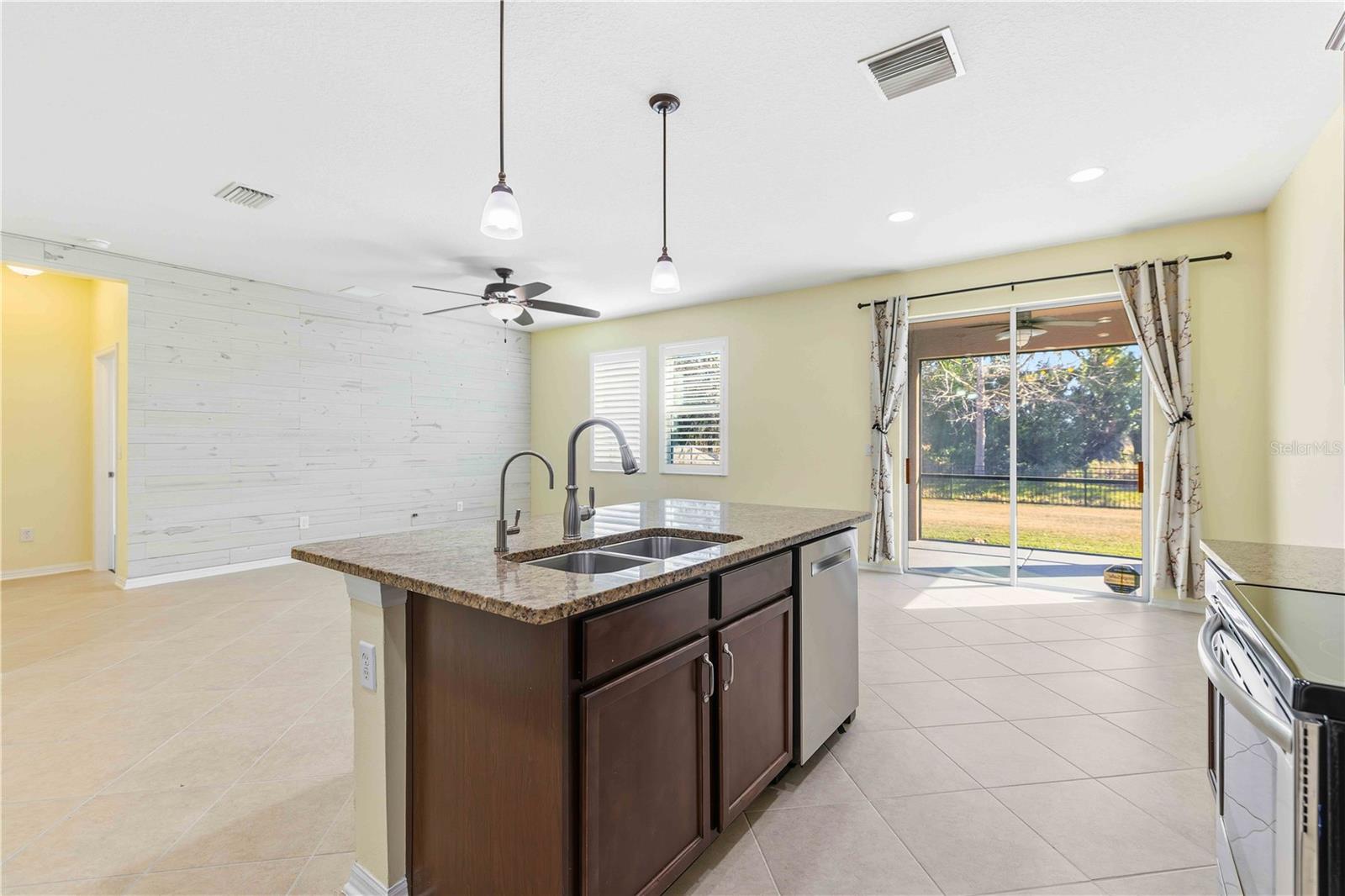 Image 23 of 39 For 10837 79th Street E