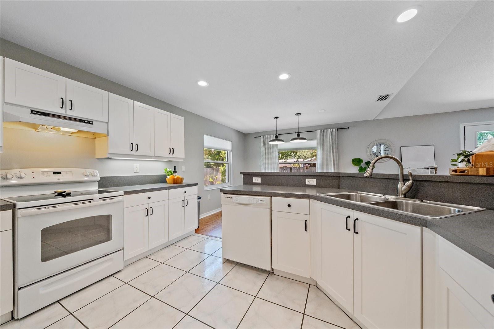 Image 12 of 34 For 7101 Java Drive