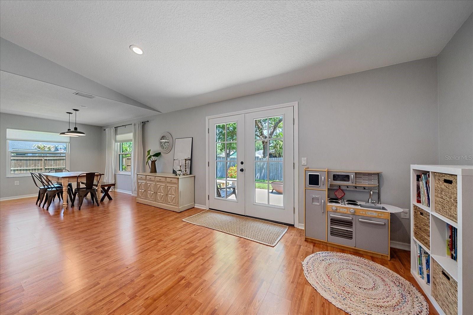 Image 16 of 34 For 7101 Java Drive