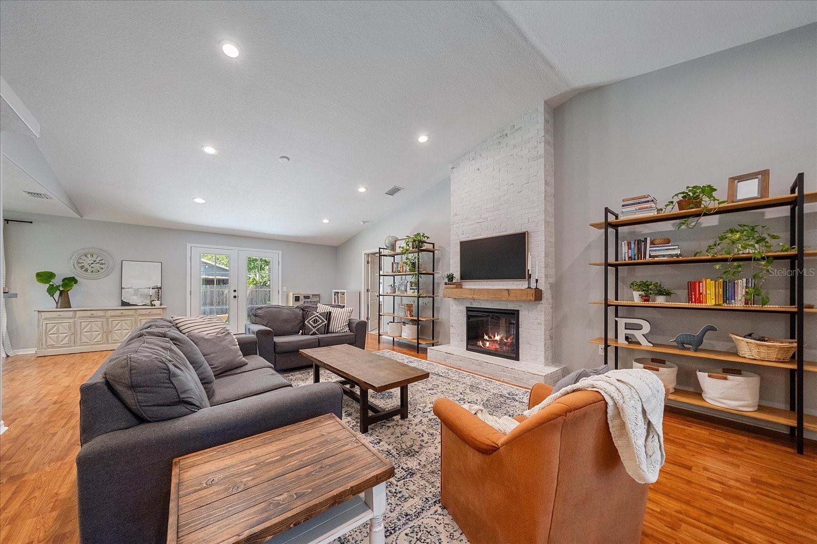 Image 7 of 34 For 7101 Java Drive