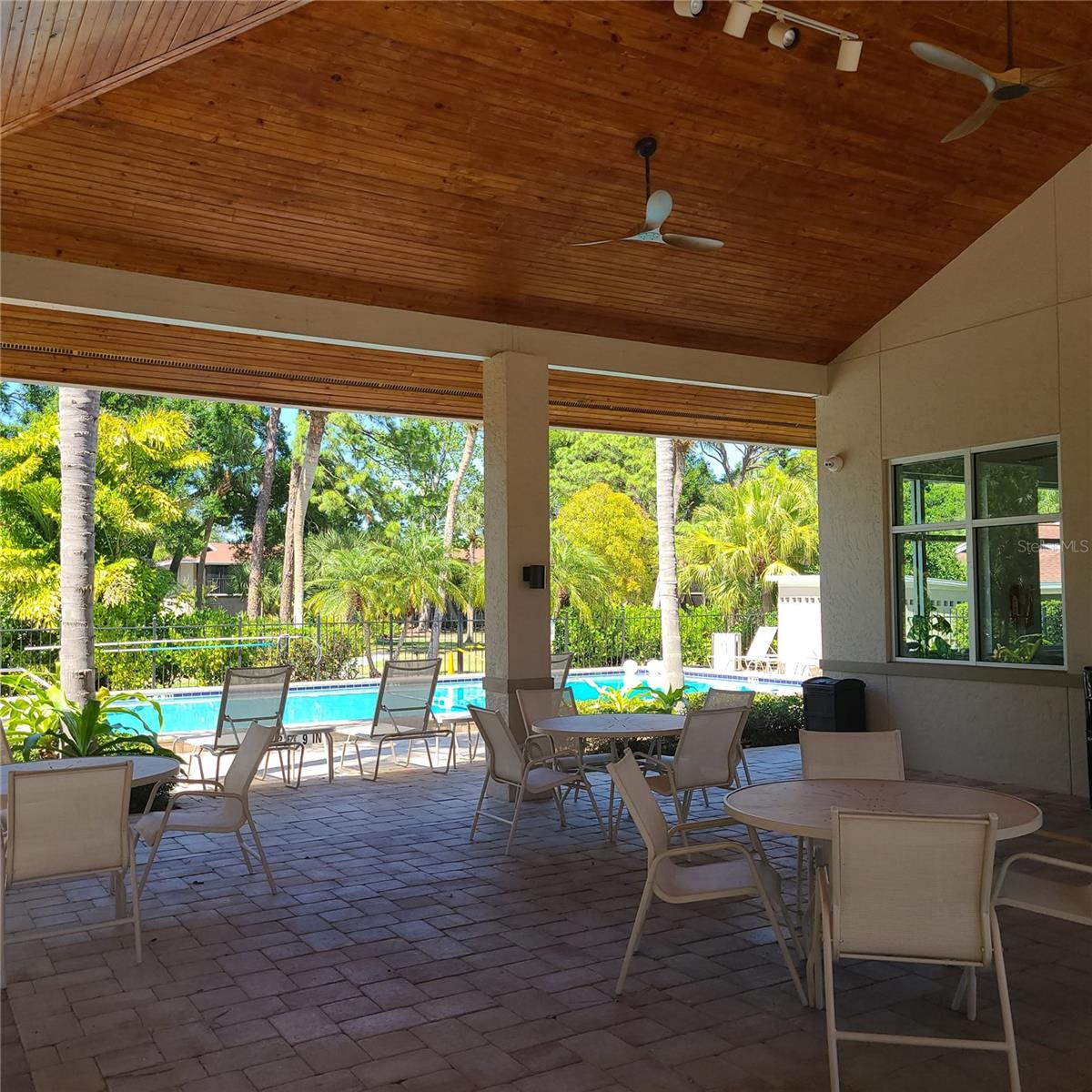 Image 17 of 21 For 924 La Costa Circle 4