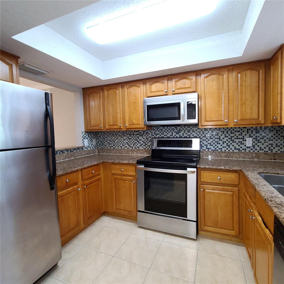 Image 6 of 21 For 924 La Costa Circle 4